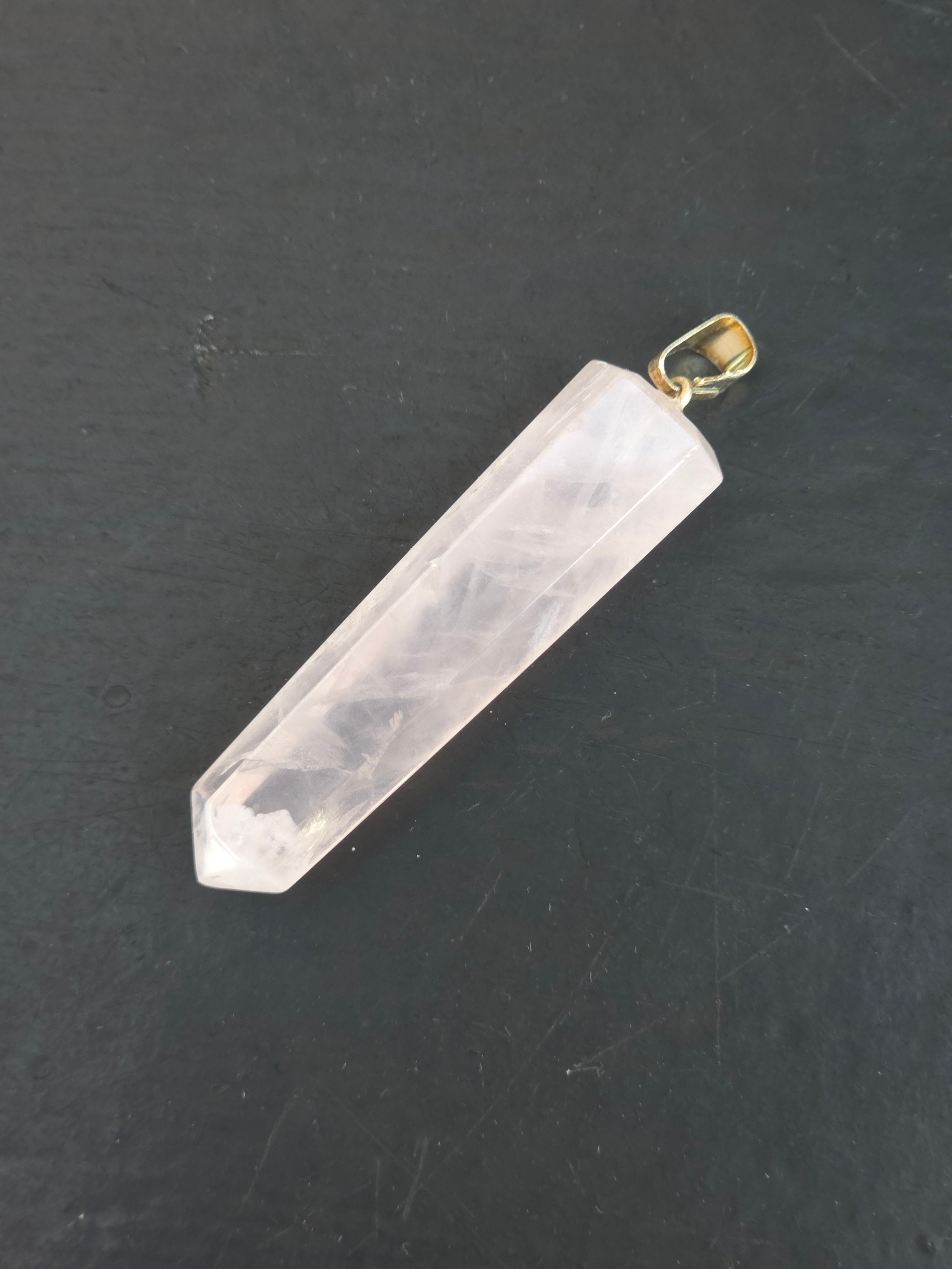 Rozenkwarts punt hanger